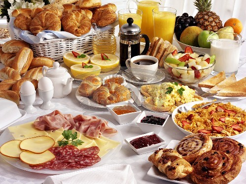 elaborate-breakfast-buffet-443883
