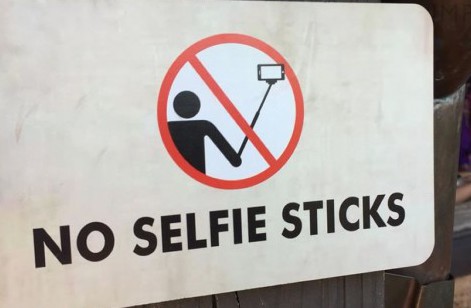 ban selfie stick